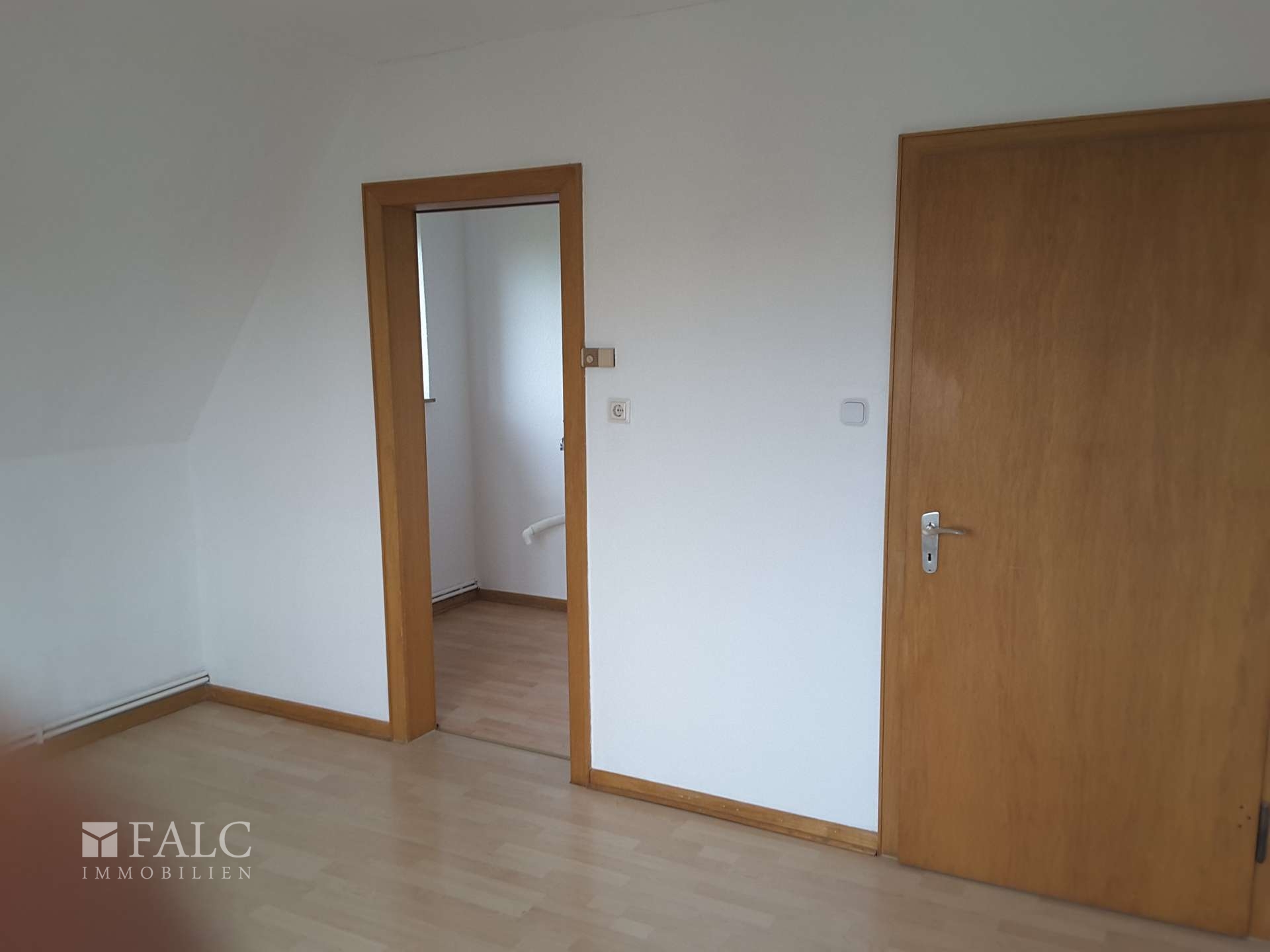 OG Zimmer mit Eingang zur Küche